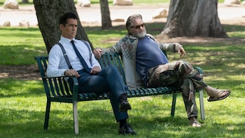 Colin Farrell se ha quedado solo en la Tierra en 'Sugar' (Apple TV)