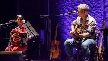 Julieta Venegas y Martin Buscaglia