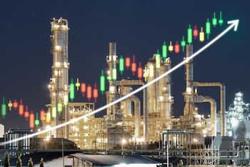 La suba del combustible no solo incrementa los costos directos, sino que también obliga a revisar estructuras tarifarias previamente acordadas, generando tensiones entre operadores y clientes (Imagen: shutterstock)