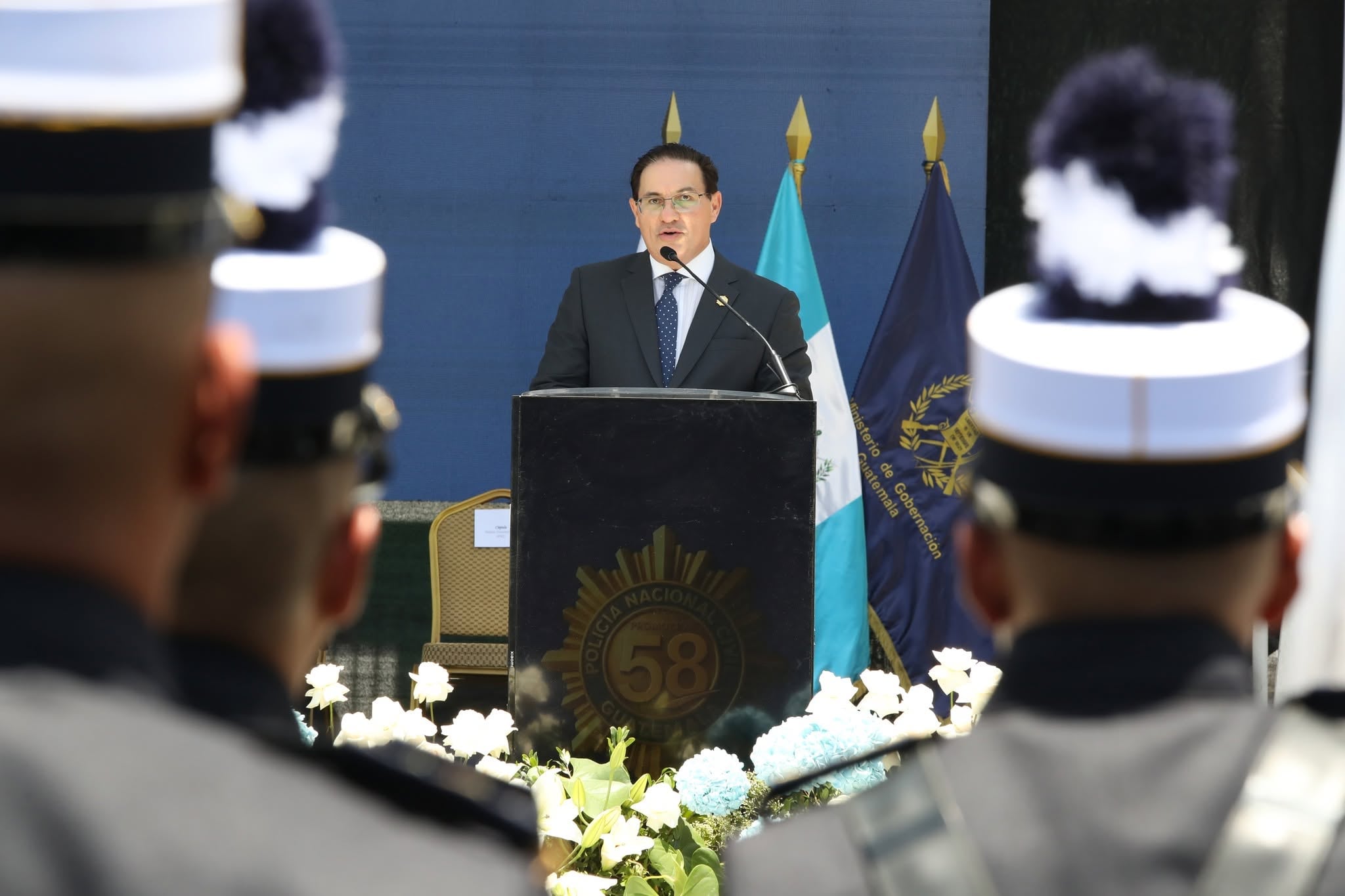 Marco Antonio Villeda afirmó que la PNC tiene dificultades para prevenir homicidios cometidos dentro de viviendas, porque solo puede ingresar con orden judicial e indicios previos de delito. (Ministerio de Gobernación)