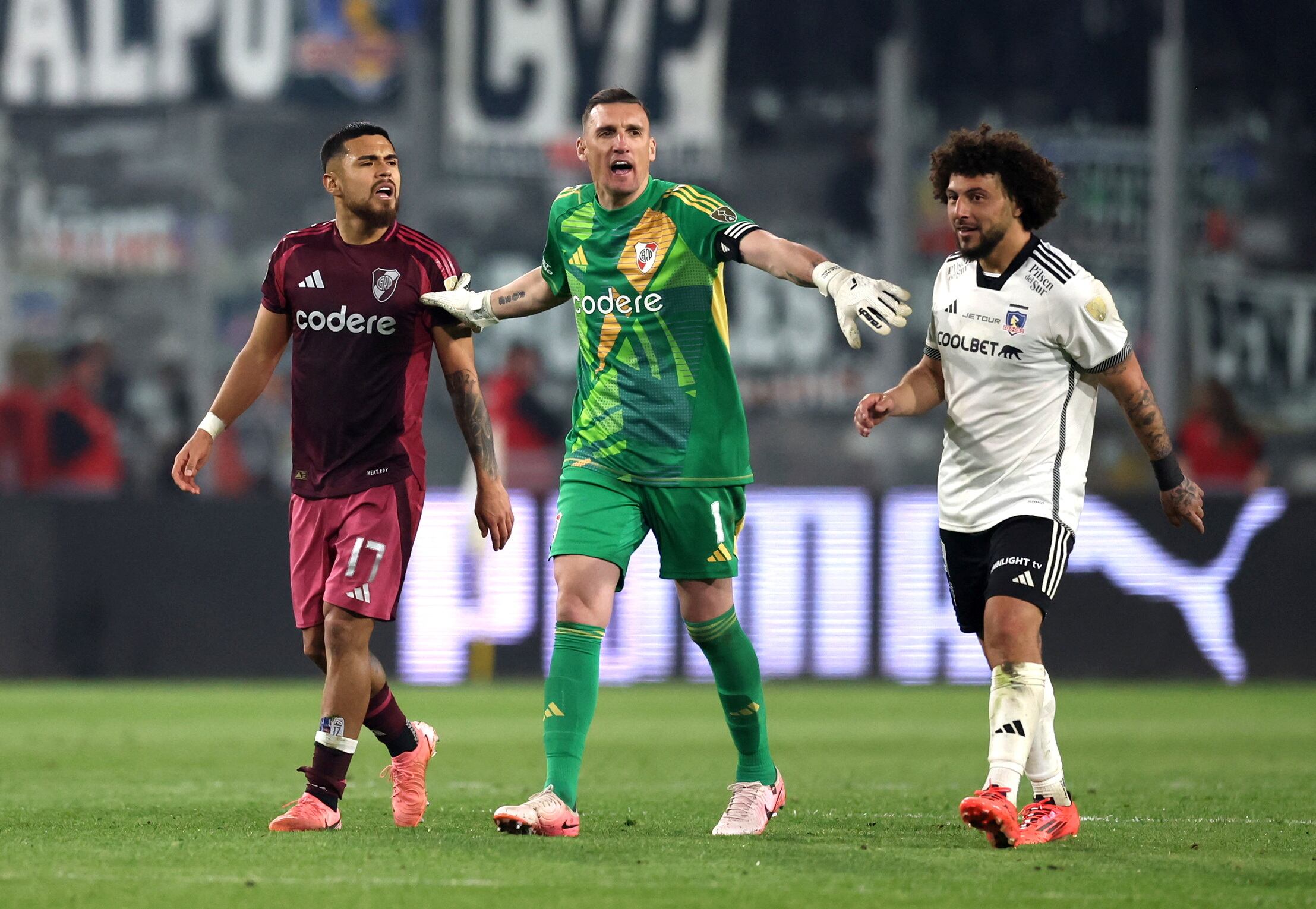 Maximiliano Falcón ganó seis títulos en su paso por Colo Colo de Chile (REUTERS/Ivan Alvarado)