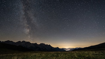 Por qué la oscuridad natural favorece la salud mental y el bienestar general