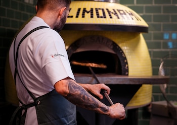 Horno en forma de limón del restaurante Dolce Positano, en Madrid (Cedida)