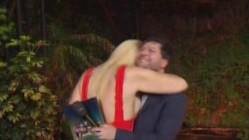 Una mujer jugó a seducir