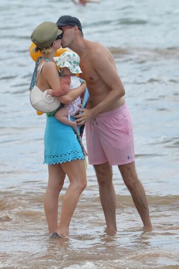 Paris Hilton fue a vacacionar