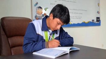 Escolar peruano de 15 años gana dos medallas de plata en olimpiadas de matemática y apunta a conseguir una beca para estudiar en el MIT