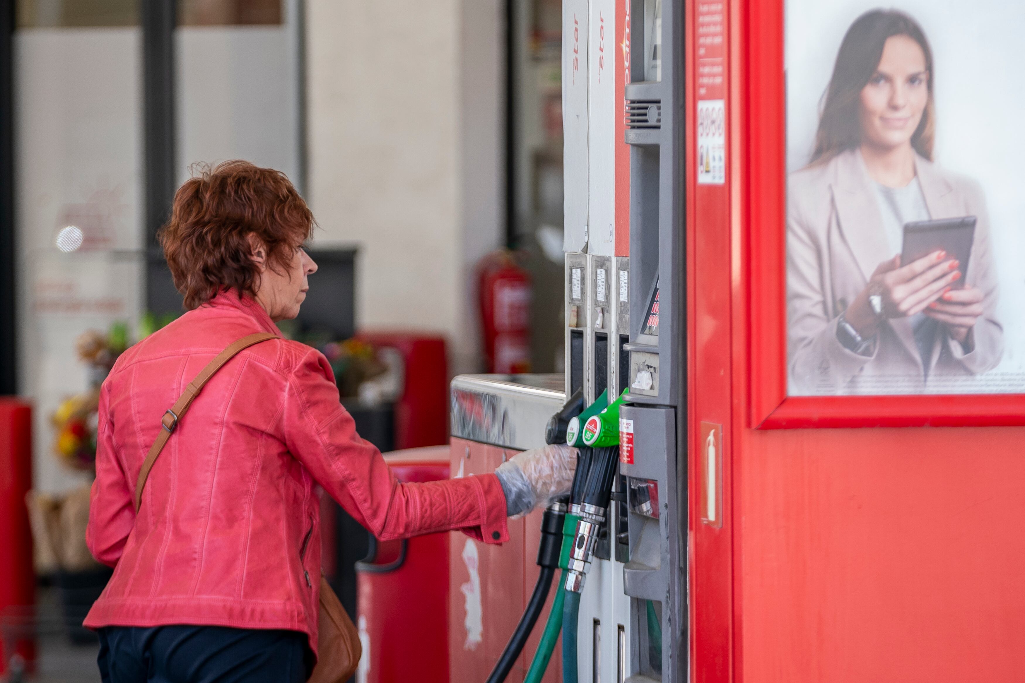 El precio de la luz impulsa la inflación hasta el 3,1% en octubre, pese al abaratamiento de la gasolina