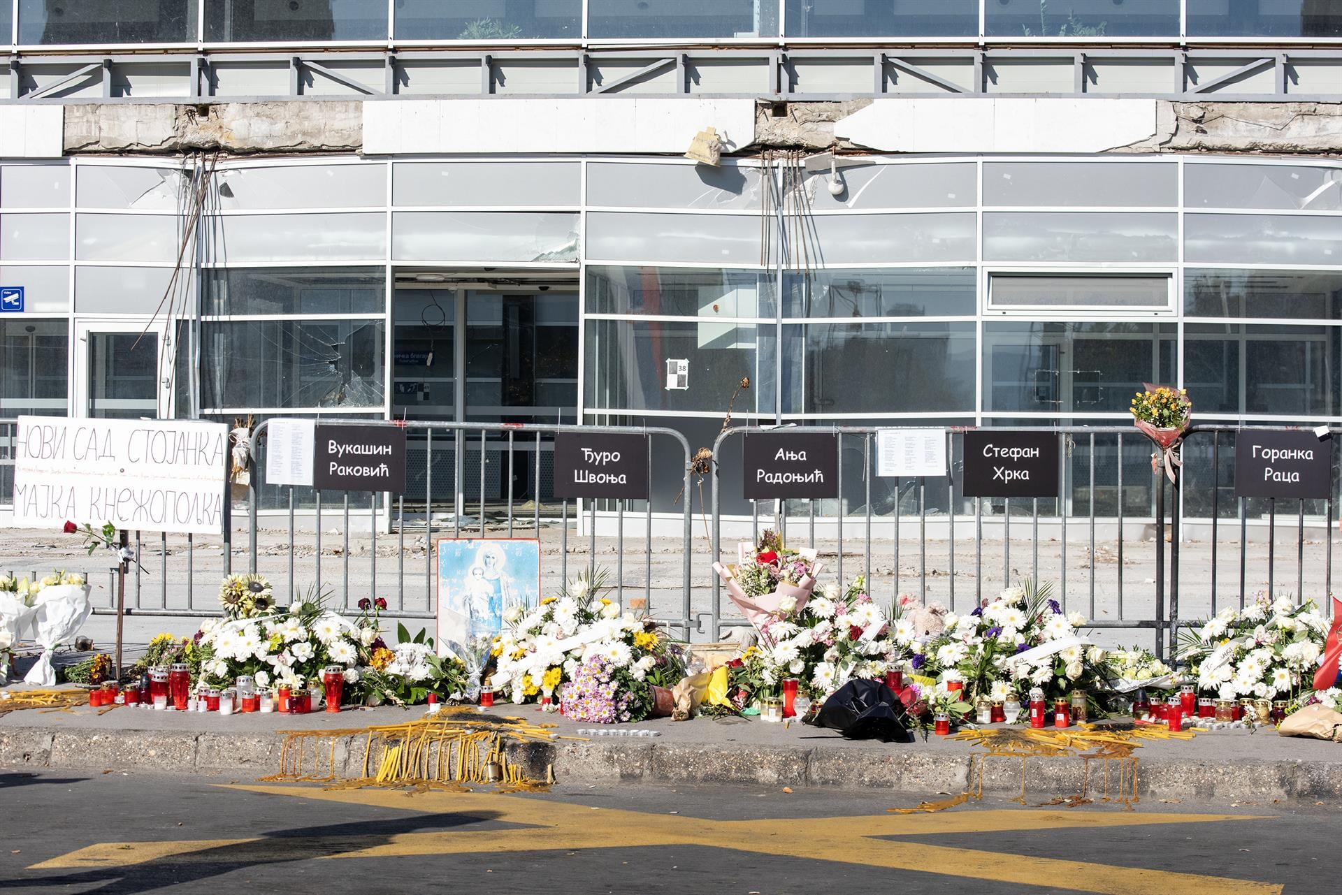 La tragedia en Novi Sad desató denuncias de corrupción y negligencia contra autoridades serbias (Europa Press)