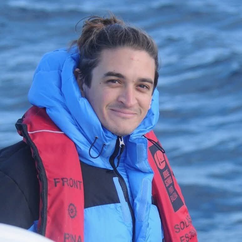 El hospital local donde está internado carece de los recursos necesarios para su tratamiento y el seguro médico no cubre los costos