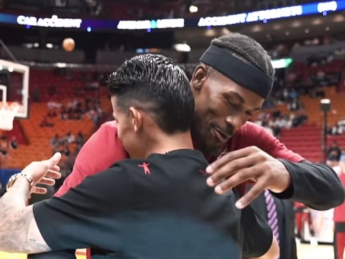 El jugador colombiano es un amante de la NBA - crédito @jamesrodriguez10/Instagram