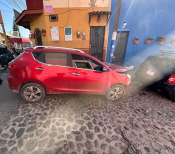 metanfetamina y marihuana con etiqueta