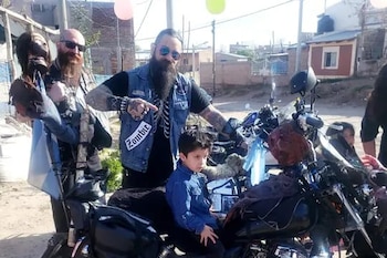 "Los chicos nos ven llegar