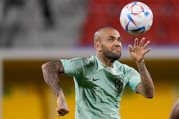 Dani Alves en un entrenamiento