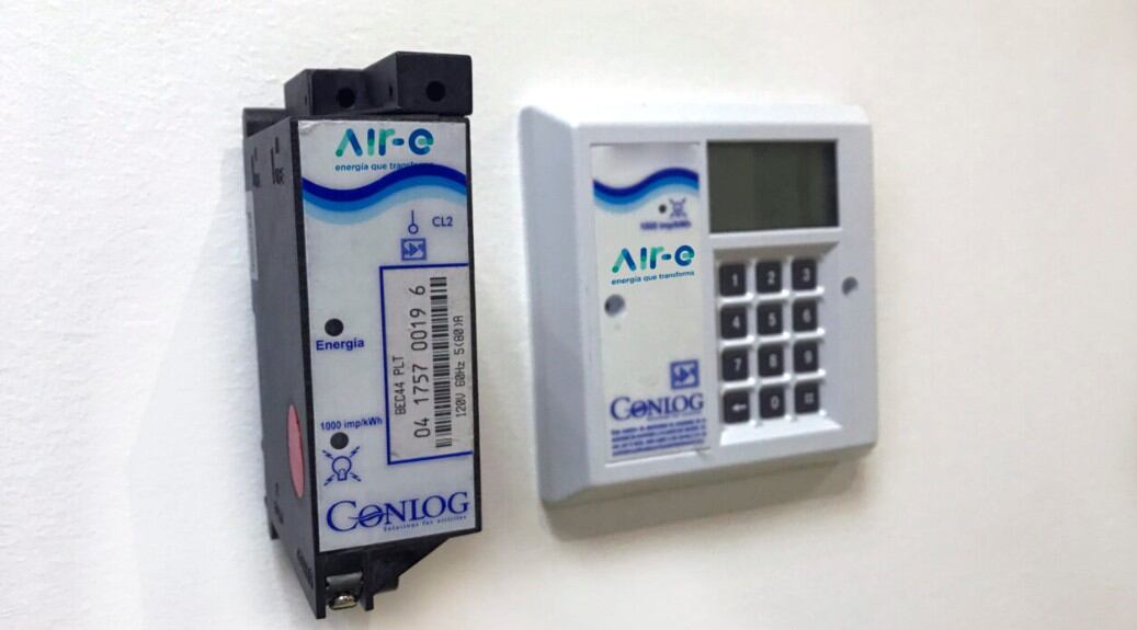 Medidores totalizadores en la costa Caribe colombiana aumentan tarifas eléctricas hasta triplicarlas, afectando a hogares, comercios y bodegas - crédito Air-e