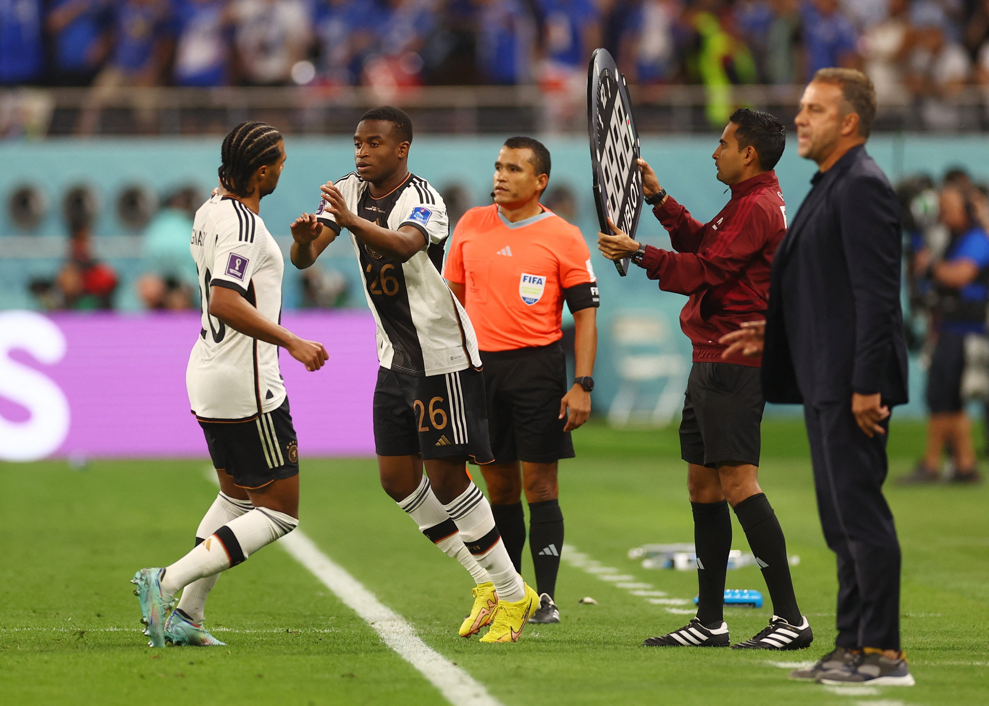 Youssoufa Moukoko fue convocado al Mundial 2022 y disputó unos minutos con apenas 18 años (REUTERS/Kai Pfaffenbach)