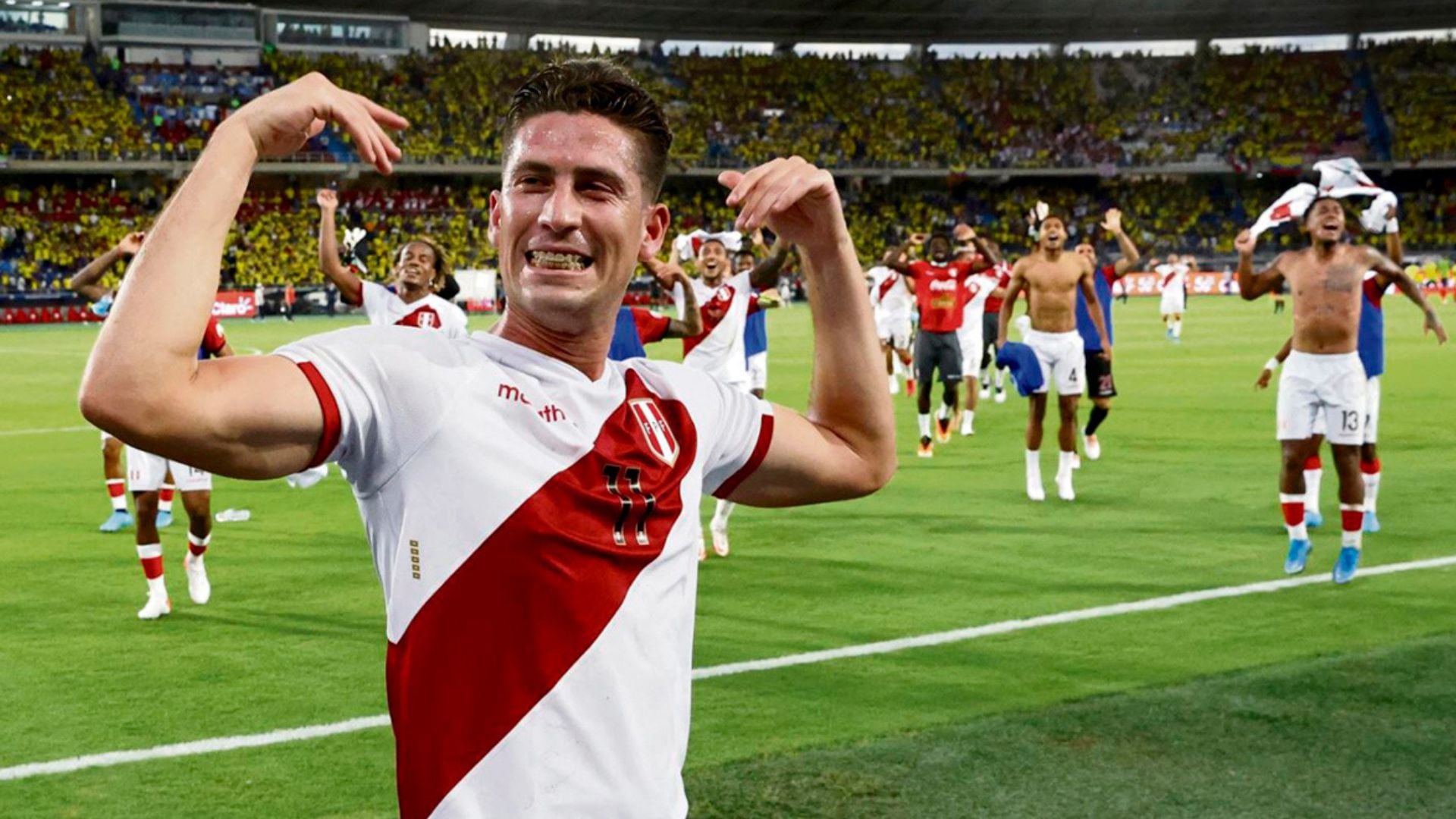 Santiago Ormeño en pleno festejo en el recordado Barranquillazo. - Crédito: FPF