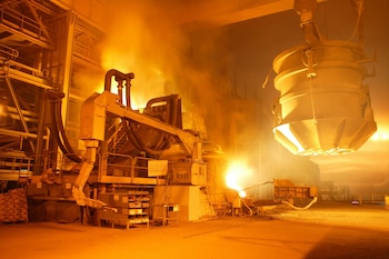 "Realizar una fábrica de acero