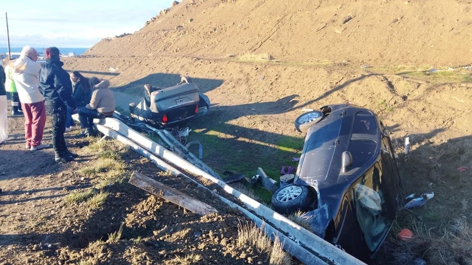 El accidente ocurrió entre las 8:50 y las 9 de la mañana en uno de los principales accesos de Comodoro Rivadavia.