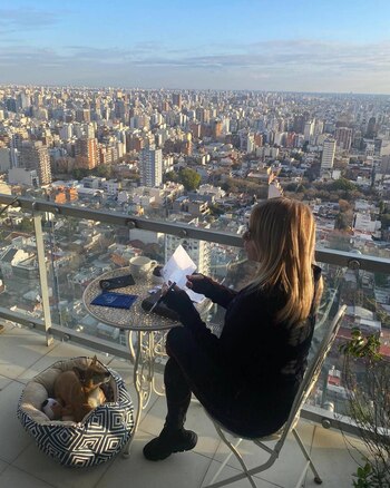 El balcón del departamento tiene