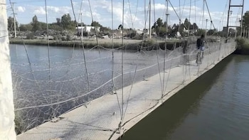 Brutal crimen en Río Negro: bajó de un vehículo, atacó a tiros a una mujer y escapó