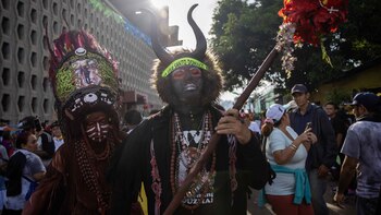 Con el pago de promesas