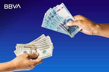 En BBVA, el dólar se ofrece en S/ 3,428 la compra y la venta a S/ 3,608.