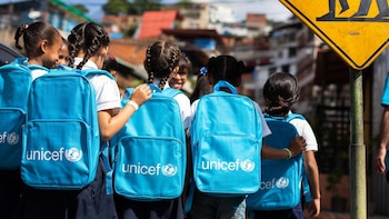 UNICEF avisa de que hasta 23,4 millones de menores podrían caer en la pobreza por el impacto de la guerra de Irán