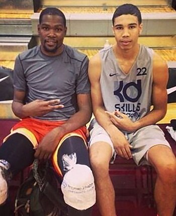 Tatum, de joven, con Kevin