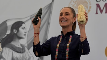 Sheinbaum busca impulsar tortilla hecha a mano a través del programa Comaleras Bienestar
