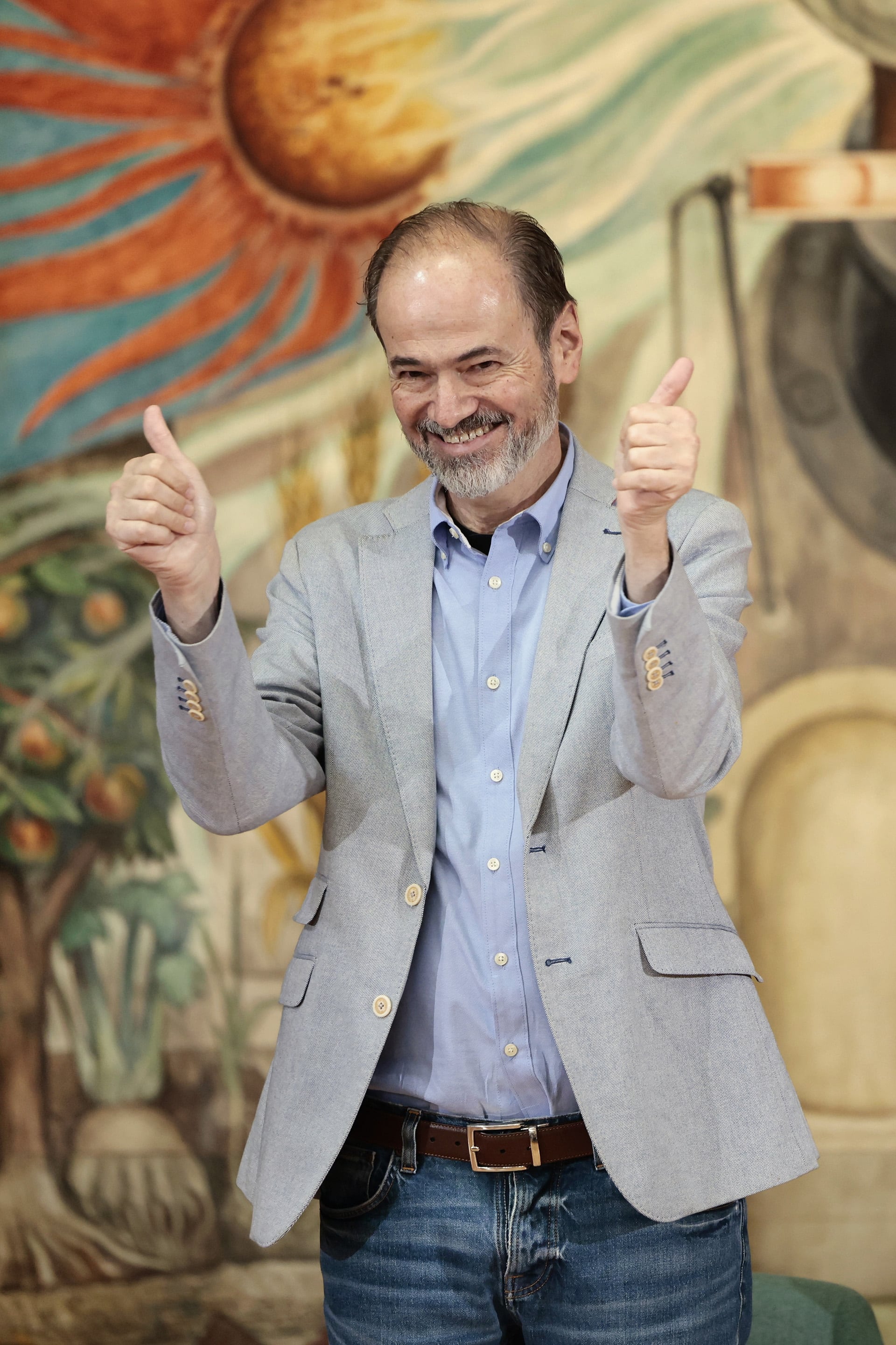 Villoro destacó el valor de los escritores de su generación al agradecer la decisión del jurado