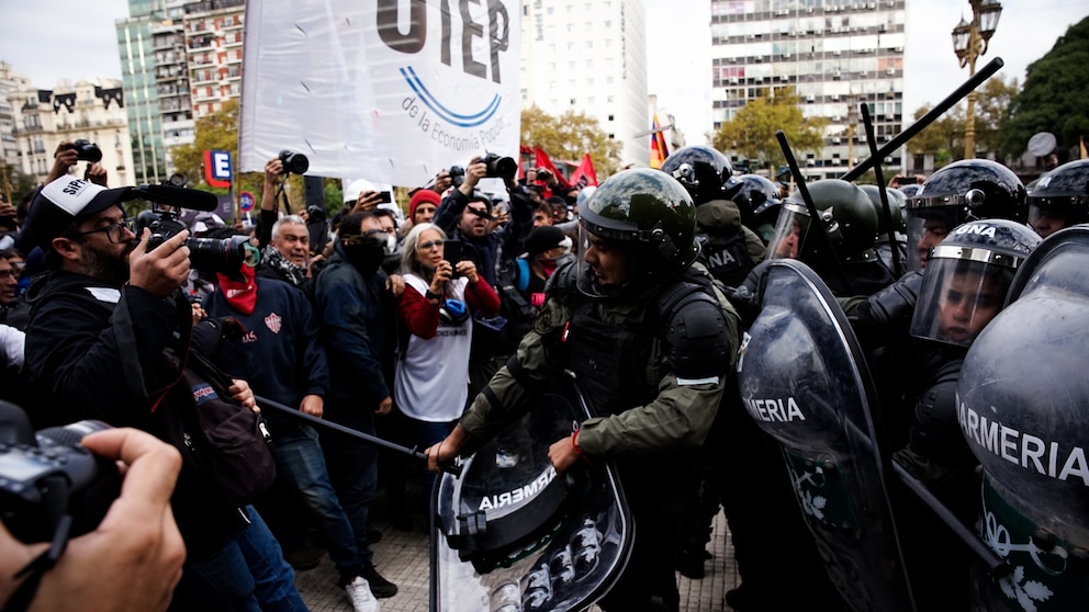 SQ4V2ZWMSFEXFDUHWSFLUOYDRQ