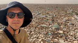 Un argentino en el cementerio más grande del mundo: “Es como una favela de bóvedas, con más de 6 millones de muertos enterrados”