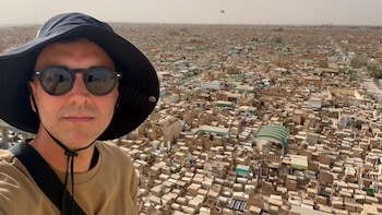 Un argentino en el cementerio más grande del mundo: “Es como una favela de bóvedas, con más de 6 millones de muertos enterrados”