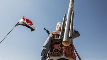 Los hutíes aseguran haber derribado un caza del Ejército de Arabia Saudí que participaba en ataques contra Yemen