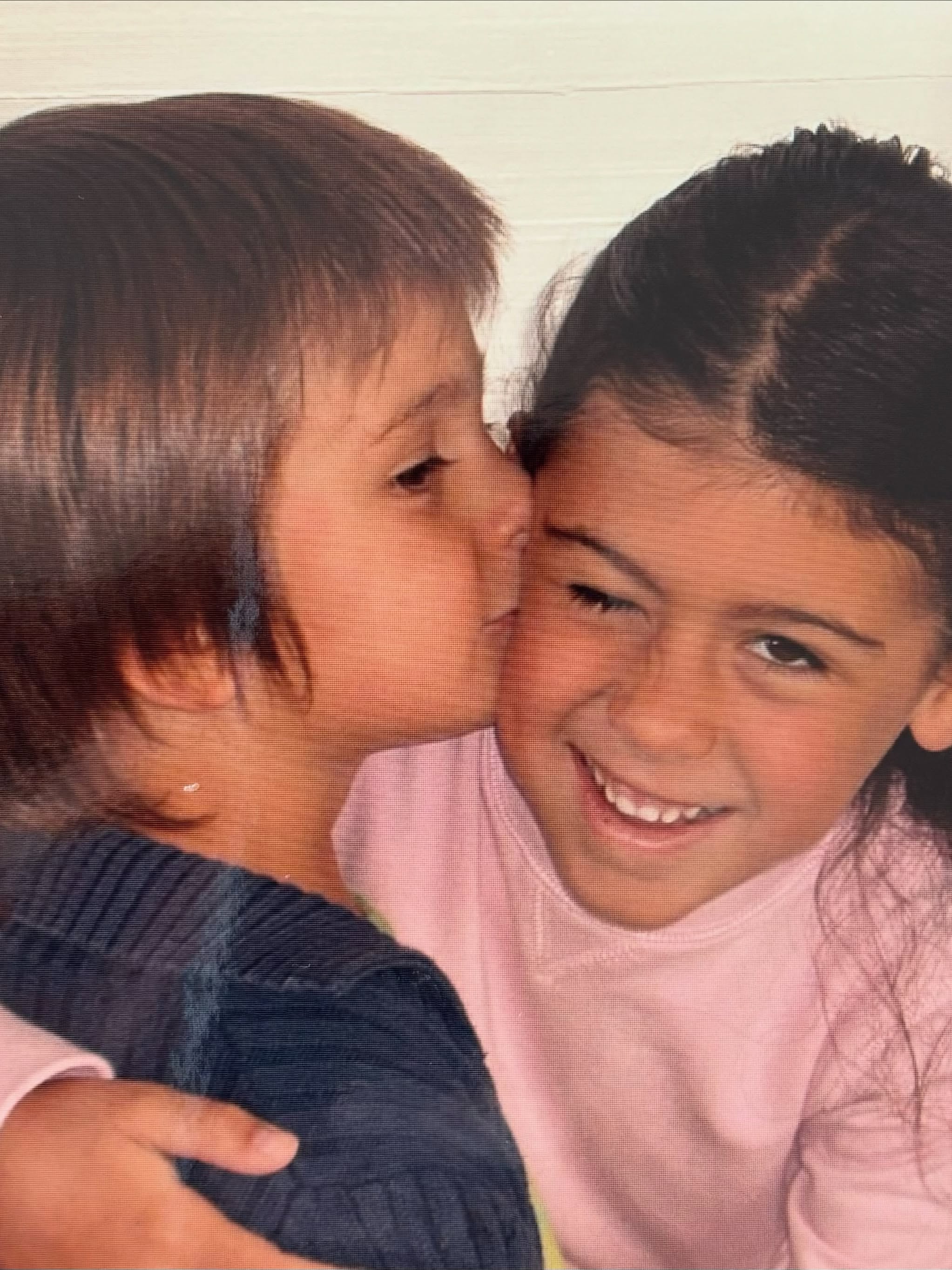 Francisco, el hermano menor de Renata, también fue parte de la publicación