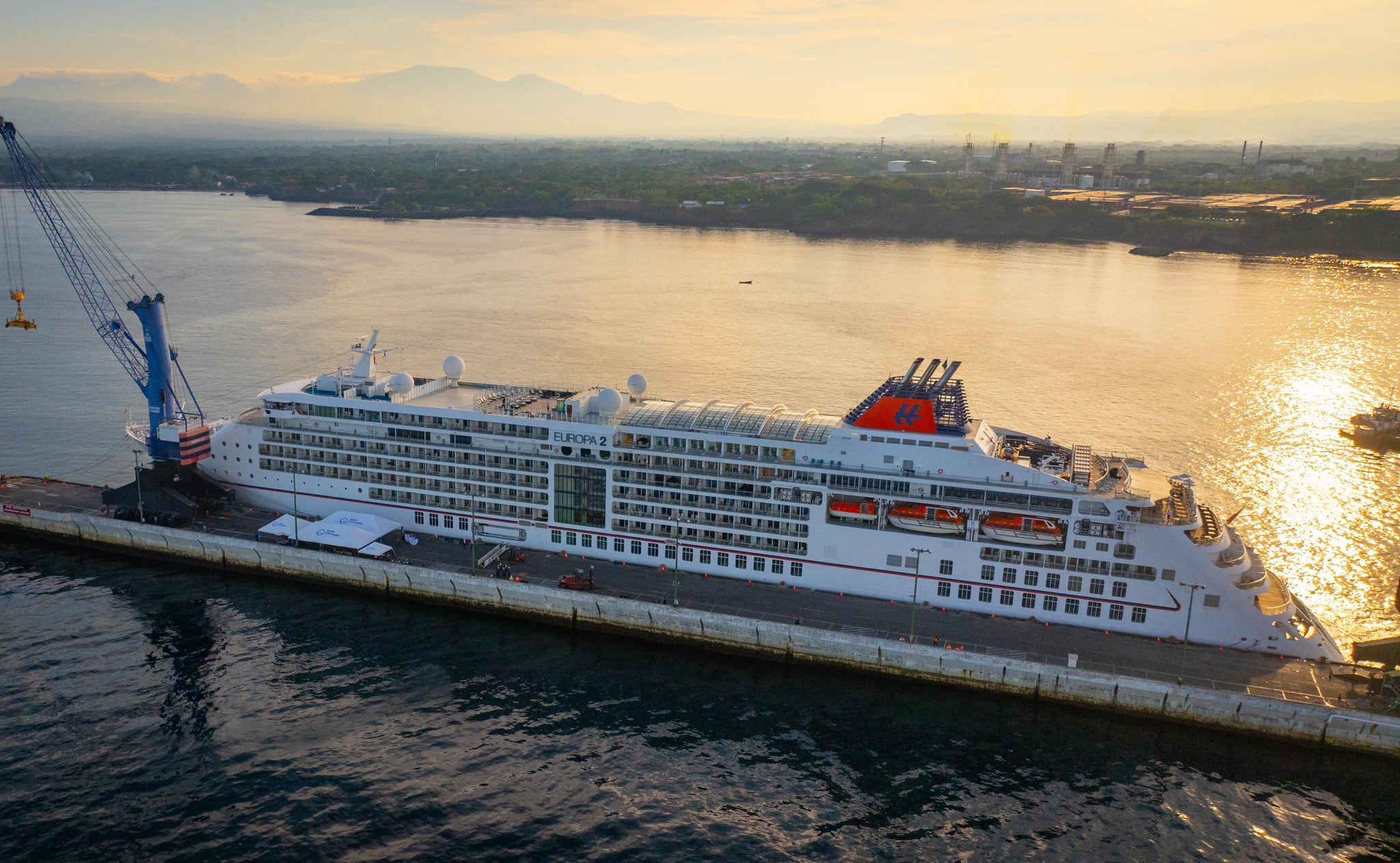 El movimiento de barcos turísticos se concentró en los primeros cinco meses de 2026, cuando llegaron 12 naves con 16,143 visitantes a las terminales salvadoreñas
(Foto cortesía Ministerio de Turismo).