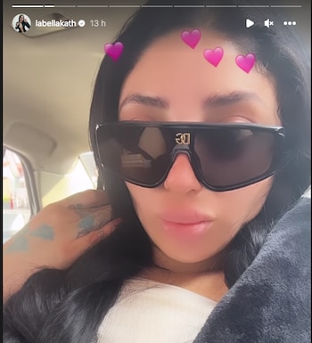 Bellakath apareció vendada en sus