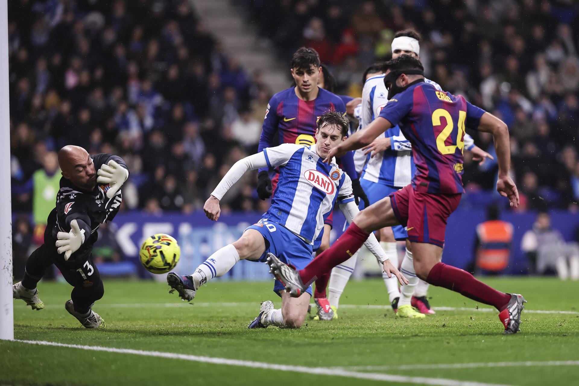 Pol Lozano ve en un derbi ganado el punto de inflexión perdido del Espanyol