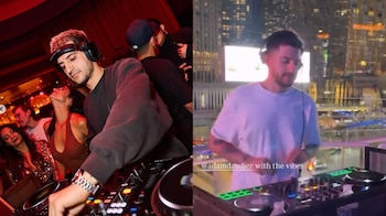 El biólogo estadounidense, conocido por su labor como DJ y profesor de yoga, mantiene una activa presencia en redes sociales, donde documenta sus viajes y actividades. IG