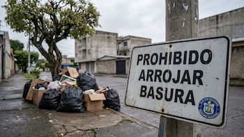 Tirar basura en un sitio no autorizado en El Salvador puede implicar una multa de $2,200 y hasta tres años de cárcel