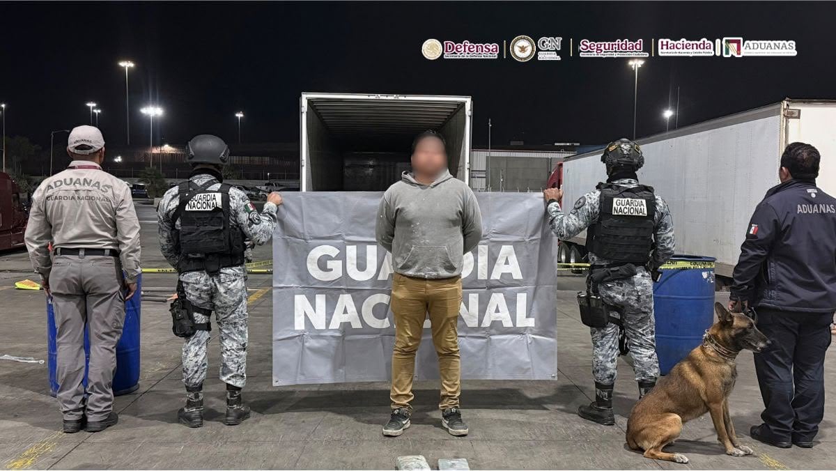 El conductor del camión fue detenido. (GabSeguridadMX)