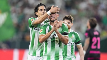(Crónica) El Betis sigue que asusta y el Rayo celebra Vallecas