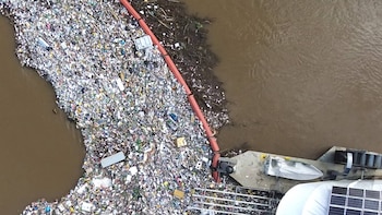 Recolección de desechos en ríos