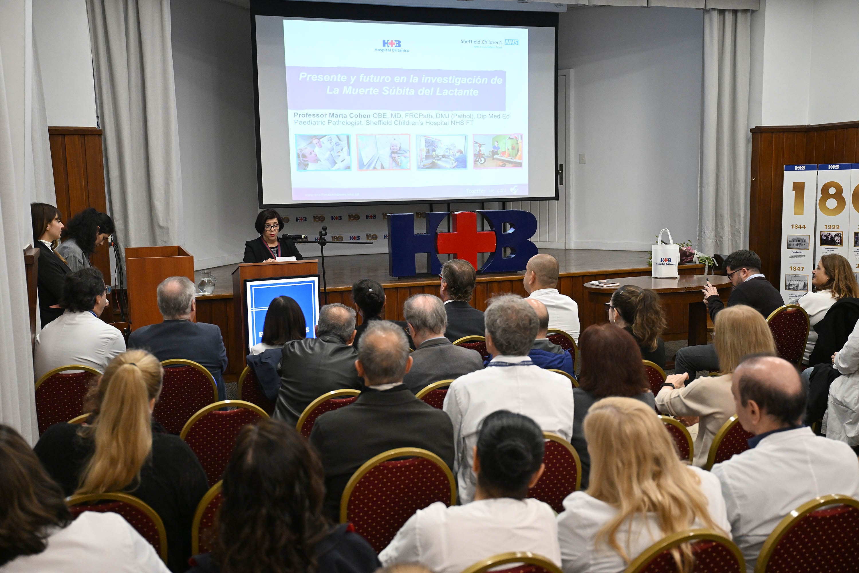 Según explicó la experta, las causas de muerte súbita del lactante se encuentran factores genéticos, infecciones y condiciones cardíacas no detectadas