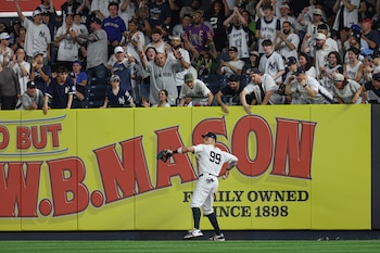 Los Yankees fueron el segundo equipo de las cuatro grandes ligas de América del Norte en firmar con Polymarket, después de los New York Rangers de la NHL (Mandatory Credit: Vincent Carchietta-Imagn Images)