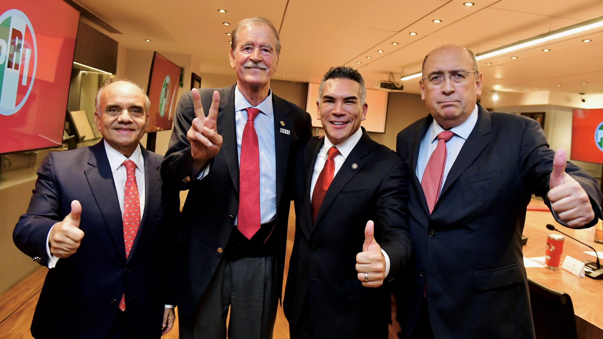 Alito Moreno busca formar un frente opositor con Vicente Fox y Romero Hicks, rumbo al 2027. (X/@alitomorenoc)
