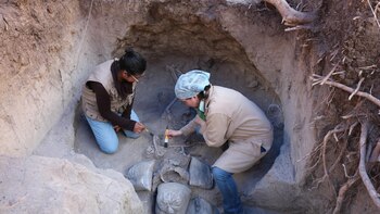INAH encontró fosas funerarias en