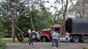 Un soldado muerto y otros