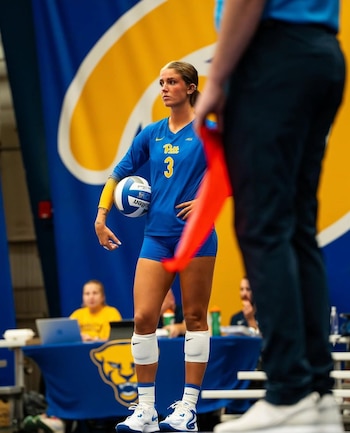 Catherine Flood bordea el 1.90