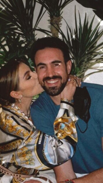 Sofía Castro y su prometido,